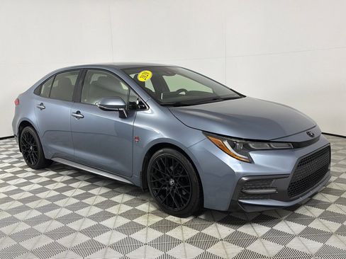 Used 2020 Toyota Corolla SE image 3