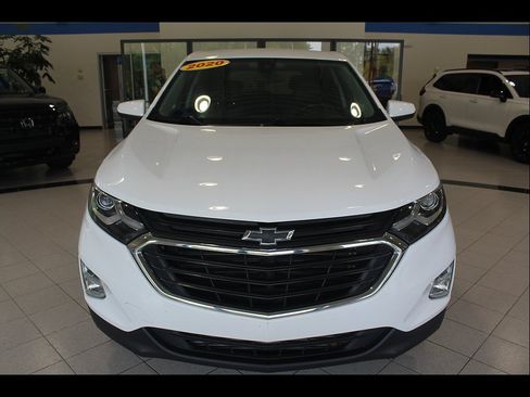 Used 2020 Chevrolet Equinox LT AWD/4WD image 2