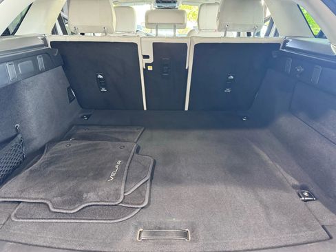 Used 2021 Land Rover Range Rover Velar S image 21