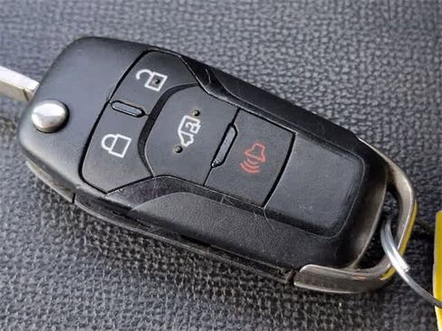 Used 2021 Ford Transit Connect XL image 34