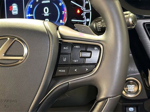 Used 2024 Lexus ES 350 Luxury w/ Technology Package image 19