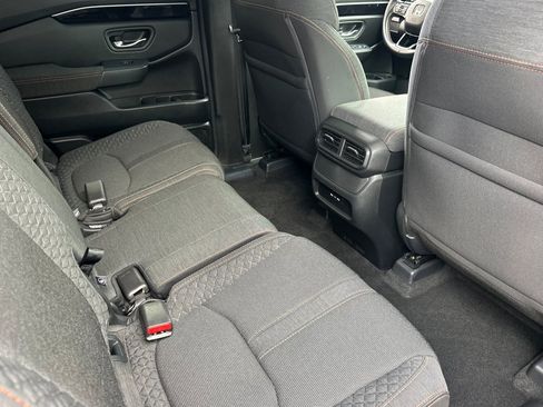 Certified 2025 Honda Pilot Sport image 29