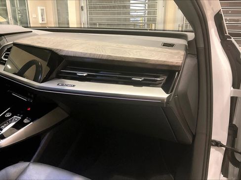 Used 2024 Audi Q4 e-tron Premium Plus image 17