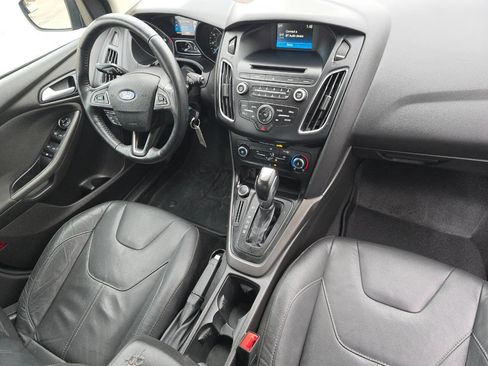 Used 2016 Ford Focus SE w/ Equipment Group 201A image 12