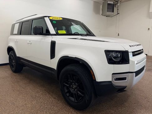 Used 2025 Land Rover Defender 110 S AWD/4WD image 9