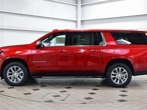 New 2025 Chevrolet Suburban Premier image 4