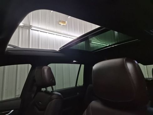 Used 2020 Cadillac XT6 Premium Luxury image 38