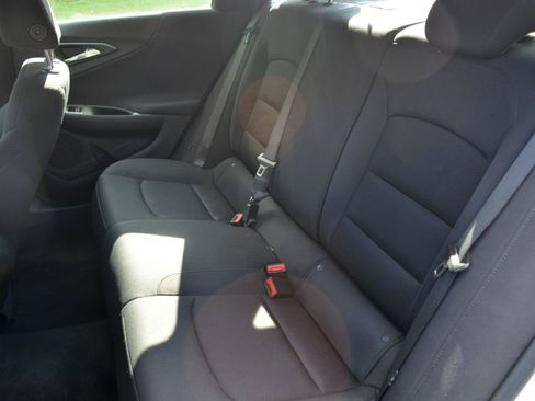 Used 2023 Chevrolet Malibu LS FWD image 12