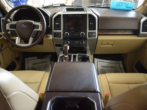 Used 2019 Ford F150 Lariat w/ Equipment Group 502A Luxury image 9