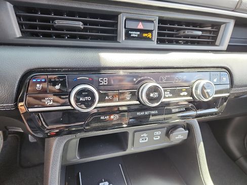 Used 2023 Honda Pilot Elite image 17