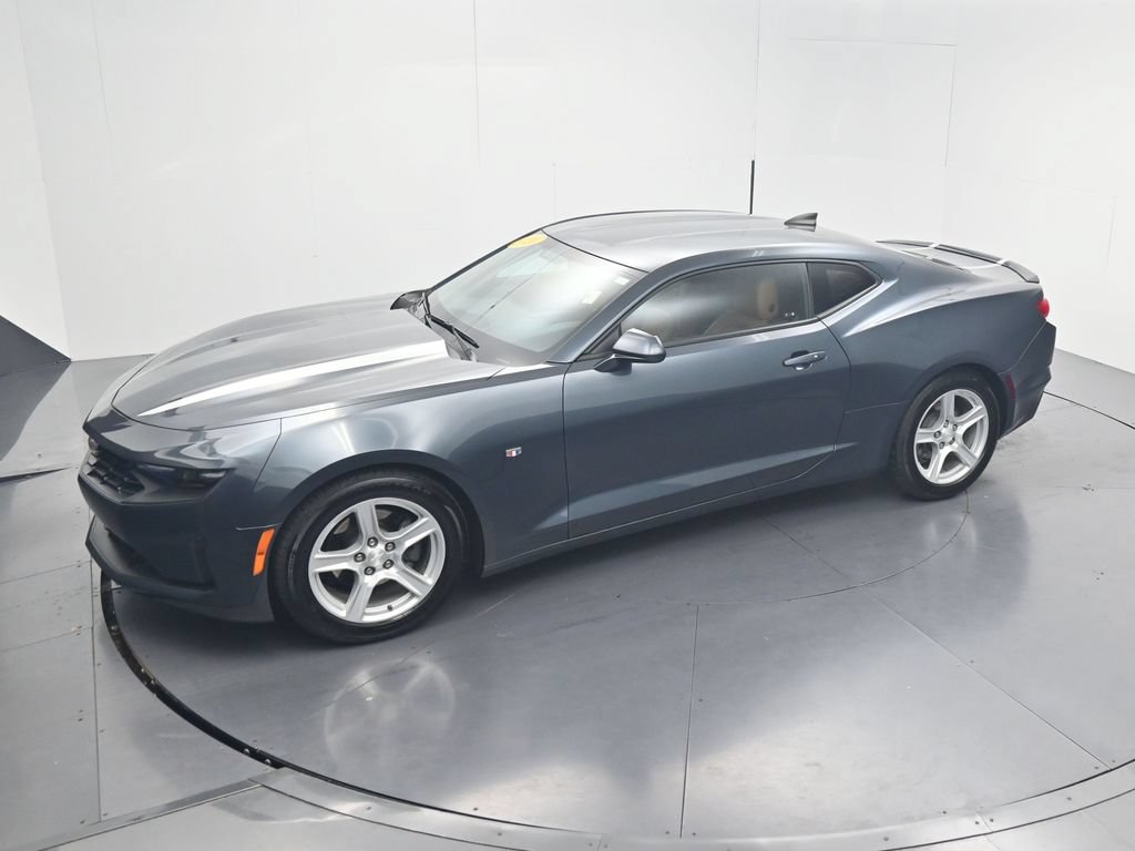 Used 2020 Chevrolet Camaro LT w/ Technology Package RWD image 50