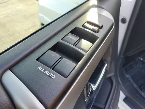 Used 2024 Toyota 4Runner Limited image 19