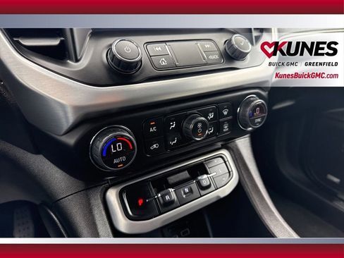 Used 2023 GMC Acadia SLT AWD/4WD image 24