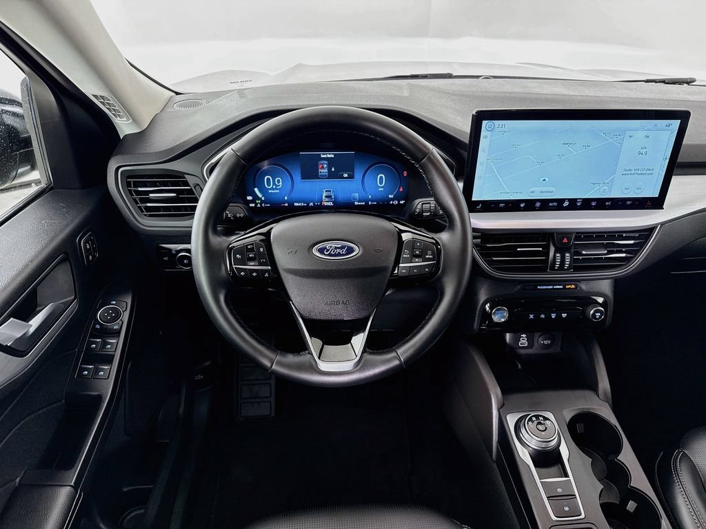Used 2025 Ford Escape Platinum AWD/4WD image 24
