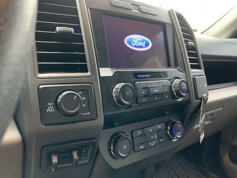 Used 2022 Ford F250 XL w/ Power Equipment Group AWD/4WD image 8
