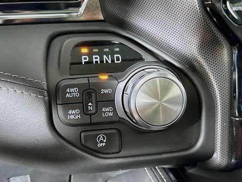 Used 2025 RAM 1500 Limited AWD/4WD image 17