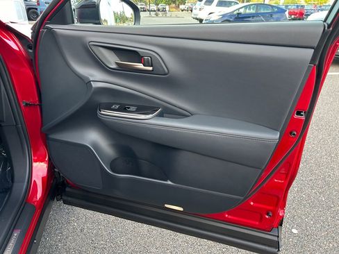 New 2025 Toyota Crown Signia Limited w/ Advanced Technology Package image 25