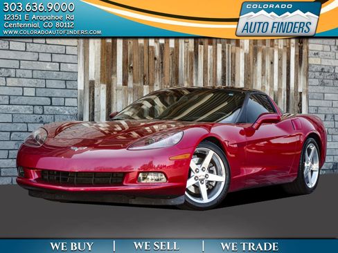 Used 2005 Chevrolet Corvette Coupe w/ Preferred Equipment Group RWD image 1