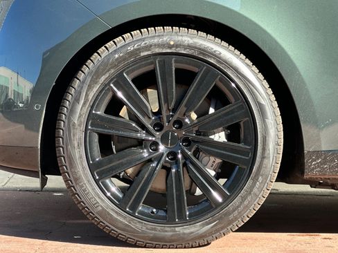 New 2026 Land Rover Range Rover SE image 13