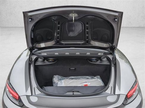 Used 2019 Porsche 718 Boxster RWD image 25