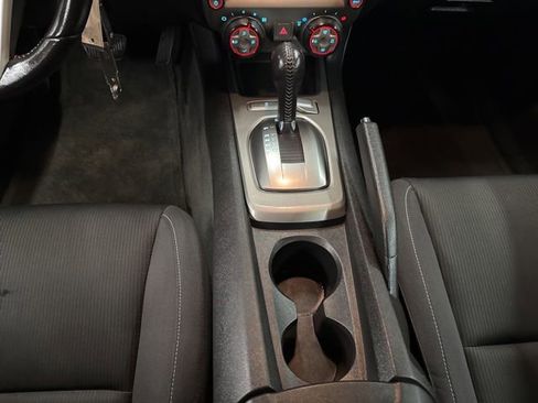 Used 2015 Chevrolet Camaro LT RWD image 18