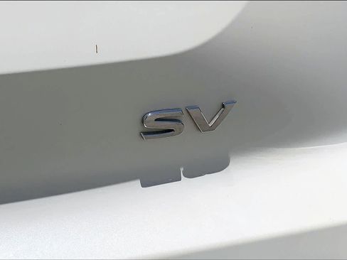Used 2024 Nissan Pathfinder SV FWD image 10