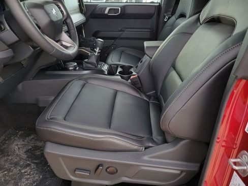 New 2025 Ford Bronco Badlands w/ Sasquatch Package image 6