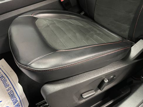 Used 2023 Ford Edge ST-Line image 21