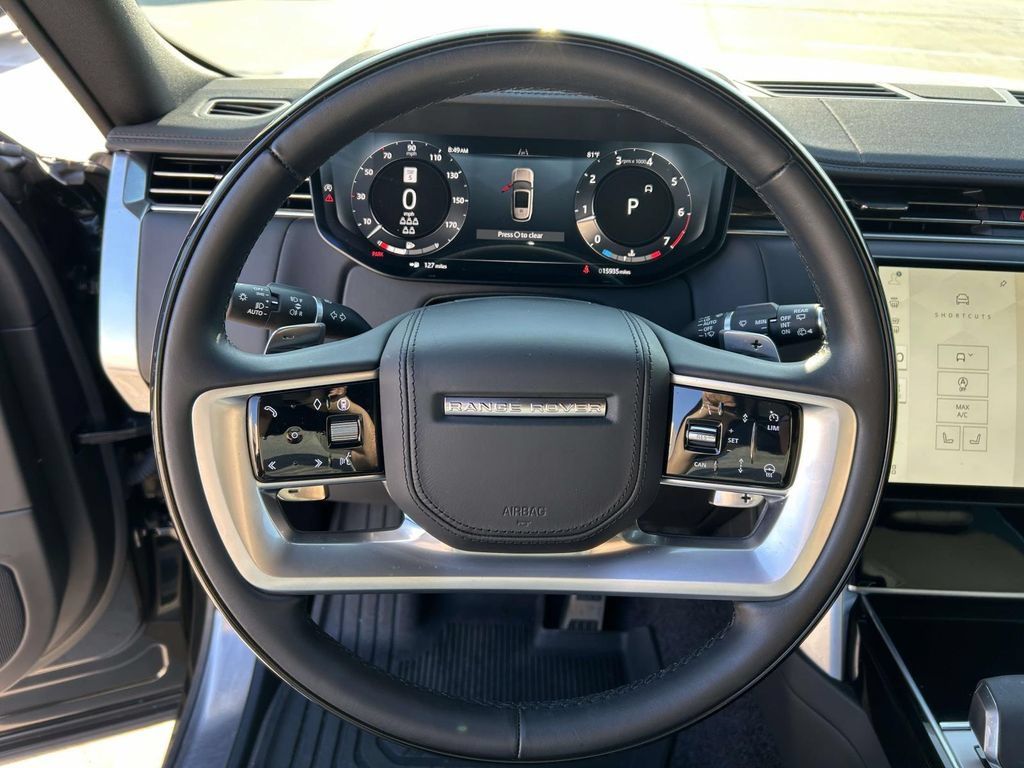 Used 2024 Land Rover Range Rover Long Wheelbase SE AWD/4WD image 17