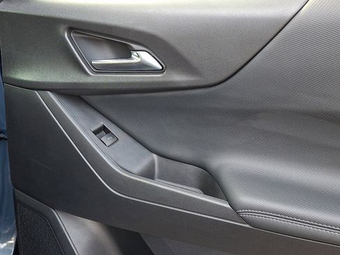 Used 2025 Chevrolet Equinox LT w/ Convenience Package II image 13