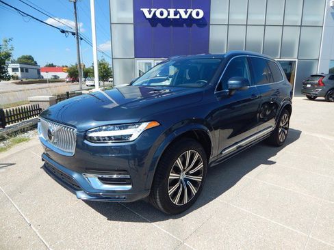 Certified 2025 Volvo XC90 B6 Plus image 1