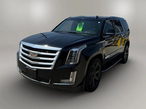 Used 2016 Cadillac Escalade Premium RWD image 3