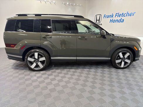Used 2024 Hyundai Santa Fe Limited AWD/4WD image 6