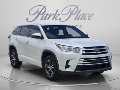 Used 2018 Toyota Highlander LE