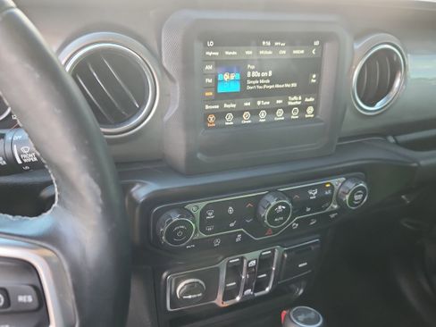 Used 2021 Jeep Wrangler Unlimited Sahara w/ Safety Group AWD/4WD image 22
