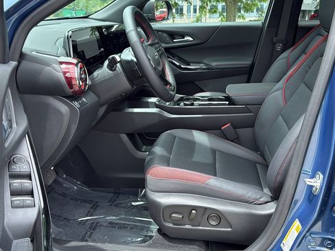 Used 2025 Chevrolet Equinox RS w/ Safety and Technology Package AWD/4WD image 8