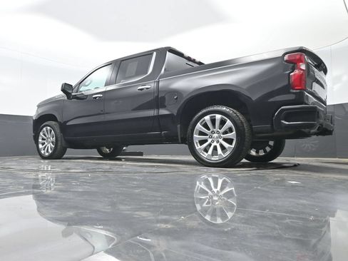 Used 2020 Chevrolet Silverado 1500 High Country w/ Technology Package AWD/4WD image 37