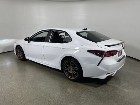 Used 2023 Toyota Camry SE w/ Protection Package (Q2) (TMS) FWD image 5