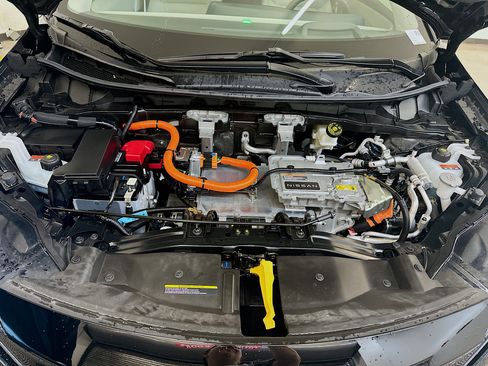 Used 2023 Nissan Ariya AWD image 36