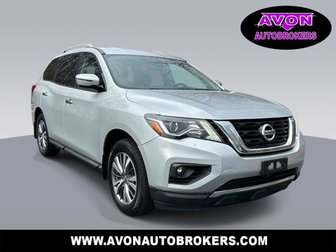 Used 2019 Nissan Pathfinder SV AWD/4WD image 1