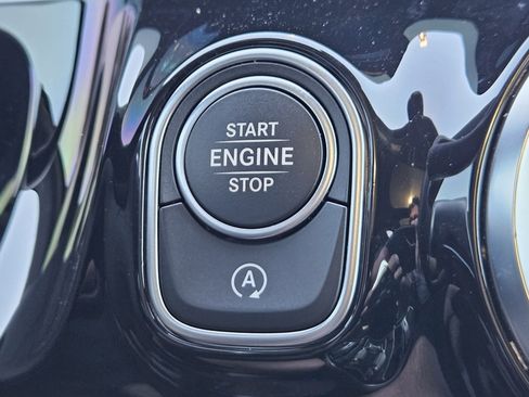 Certified 2025 Mercedes-Benz GLA 250 image 22