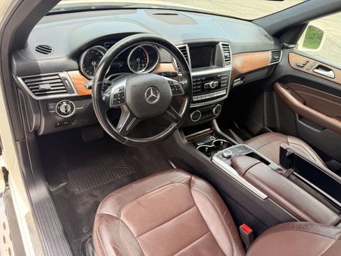Used 2014 Mercedes-Benz ML 550 4MATIC image 11