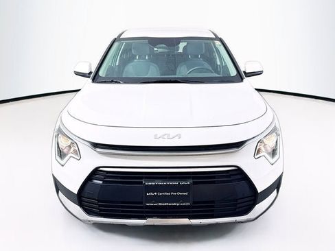 Certified 2023 Kia Niro LX image 2