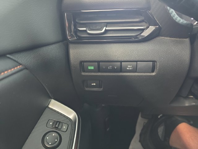 Used 2020 Nissan Sentra SR FWD image 20