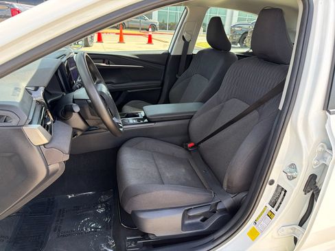 Used 2025 Toyota Camry LE FWD image 14
