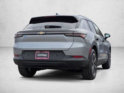 New 2026 Chevrolet Equinox EV LT image 5