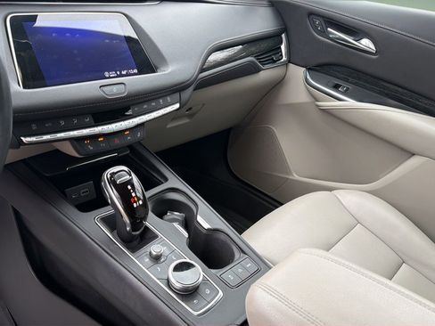 Certified 2022 Cadillac XT4 Premium Luxury w/ Cold Weather Package image 30