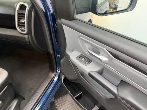 Used 2023 RAM 1500 Big Horn AWD/4WD image 38