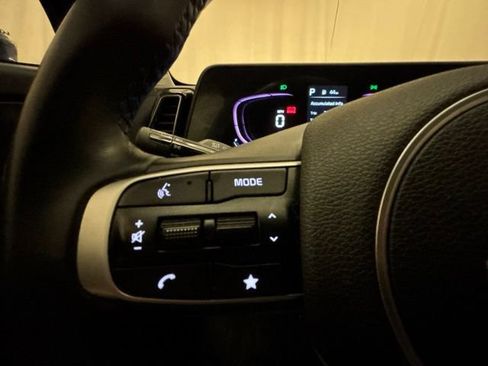 Certified 2025 Kia Sportage EX FWD image 14