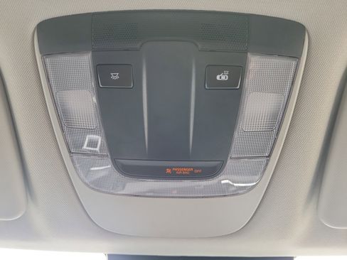 Used 2025 Kia Sportage LX FWD image 29